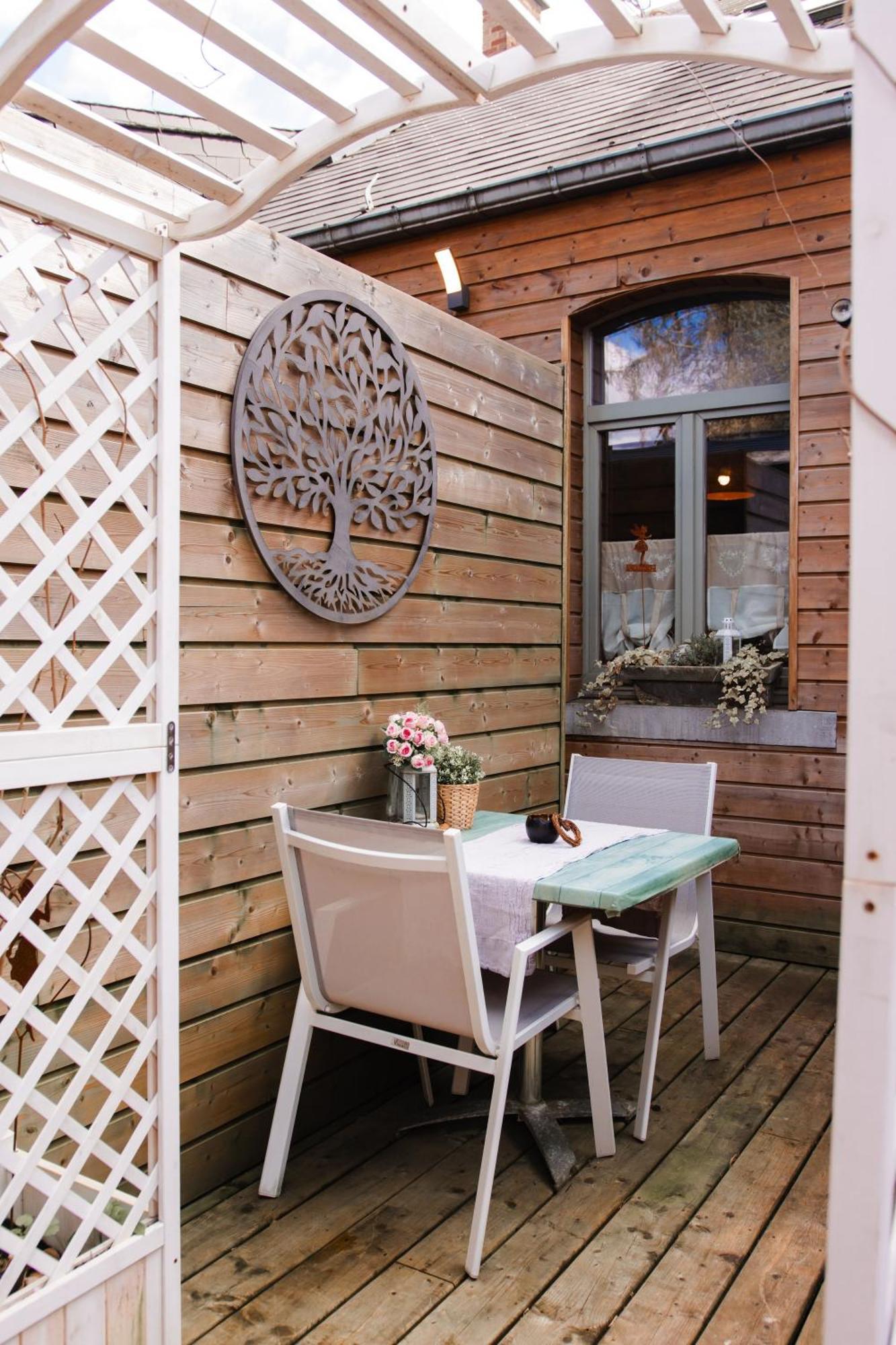Maison D'Hote Les Notes Endormies Suite Le Refuge Walcourt Bagian luar foto