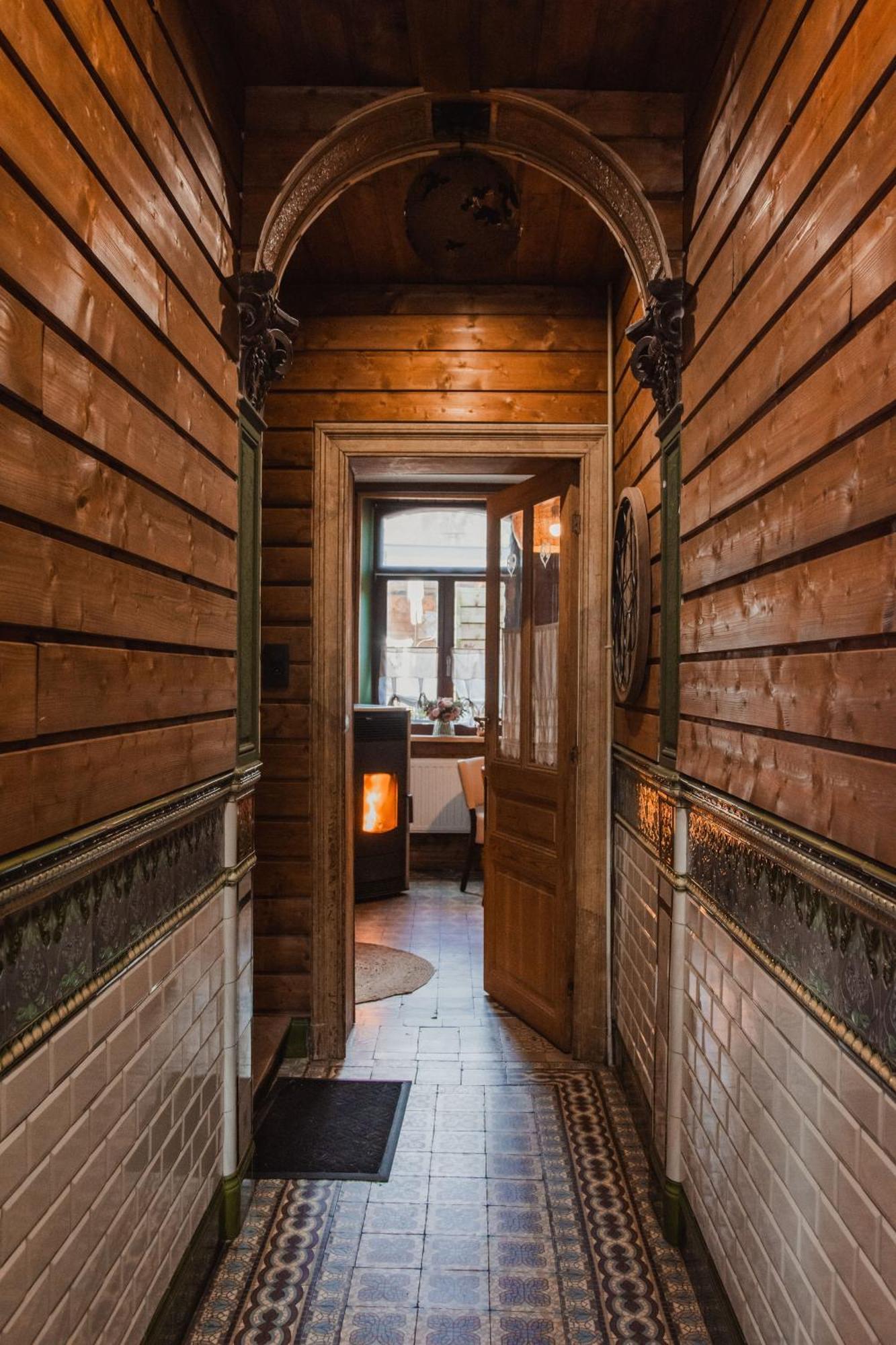Maison D'Hote Les Notes Endormies Suite Le Refuge Walcourt Bagian luar foto
