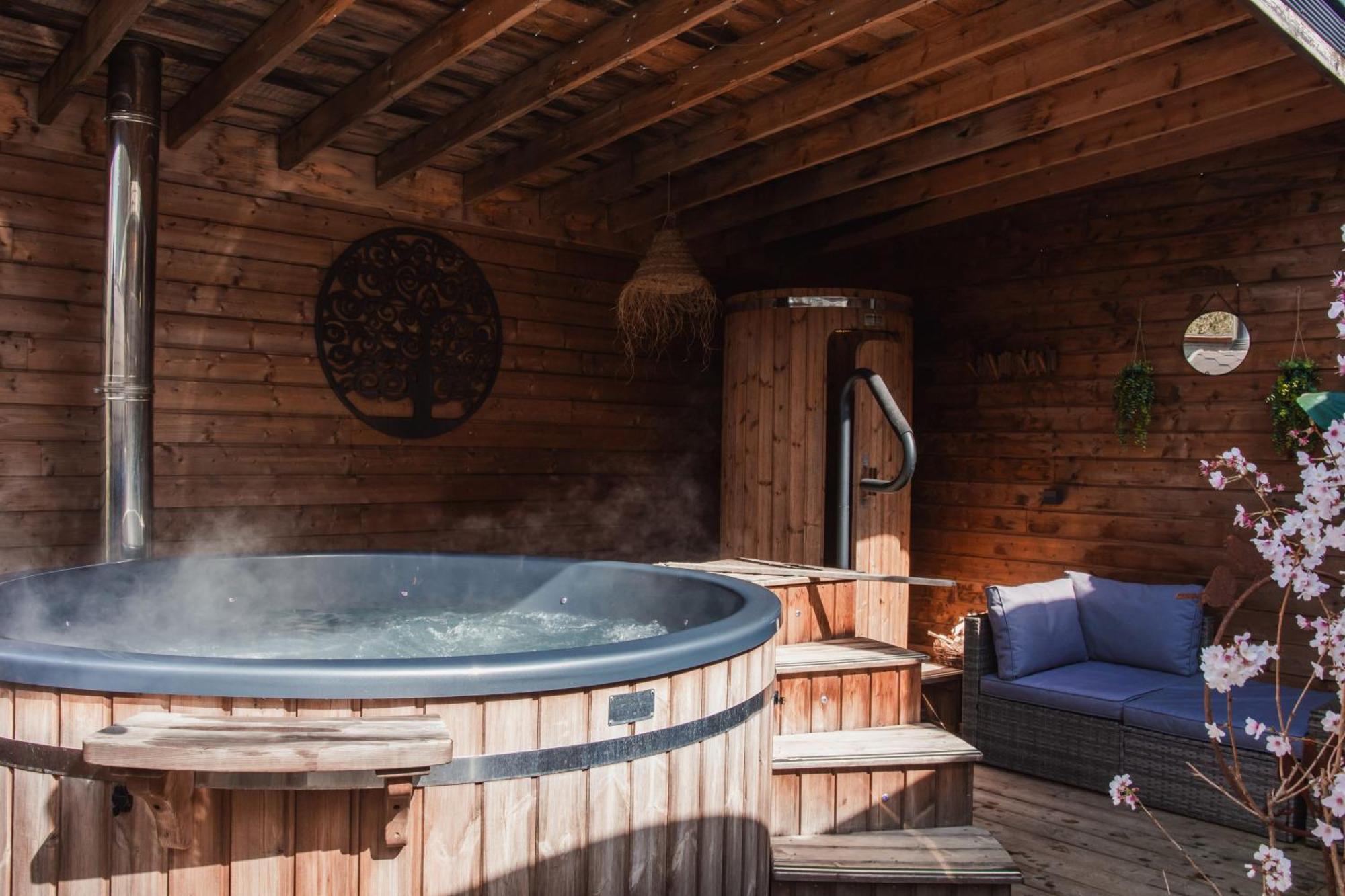 Maison D'Hote Les Notes Endormies Suite Le Refuge Walcourt Bagian luar foto