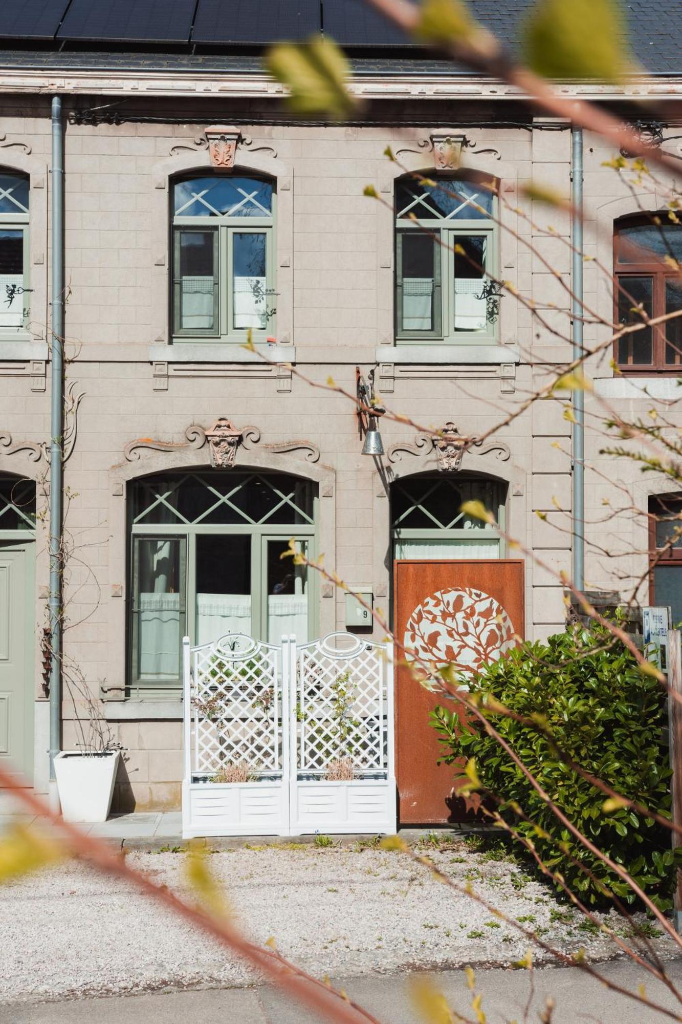 Maison D'Hote Les Notes Endormies Suite Le Refuge Walcourt Bagian luar foto