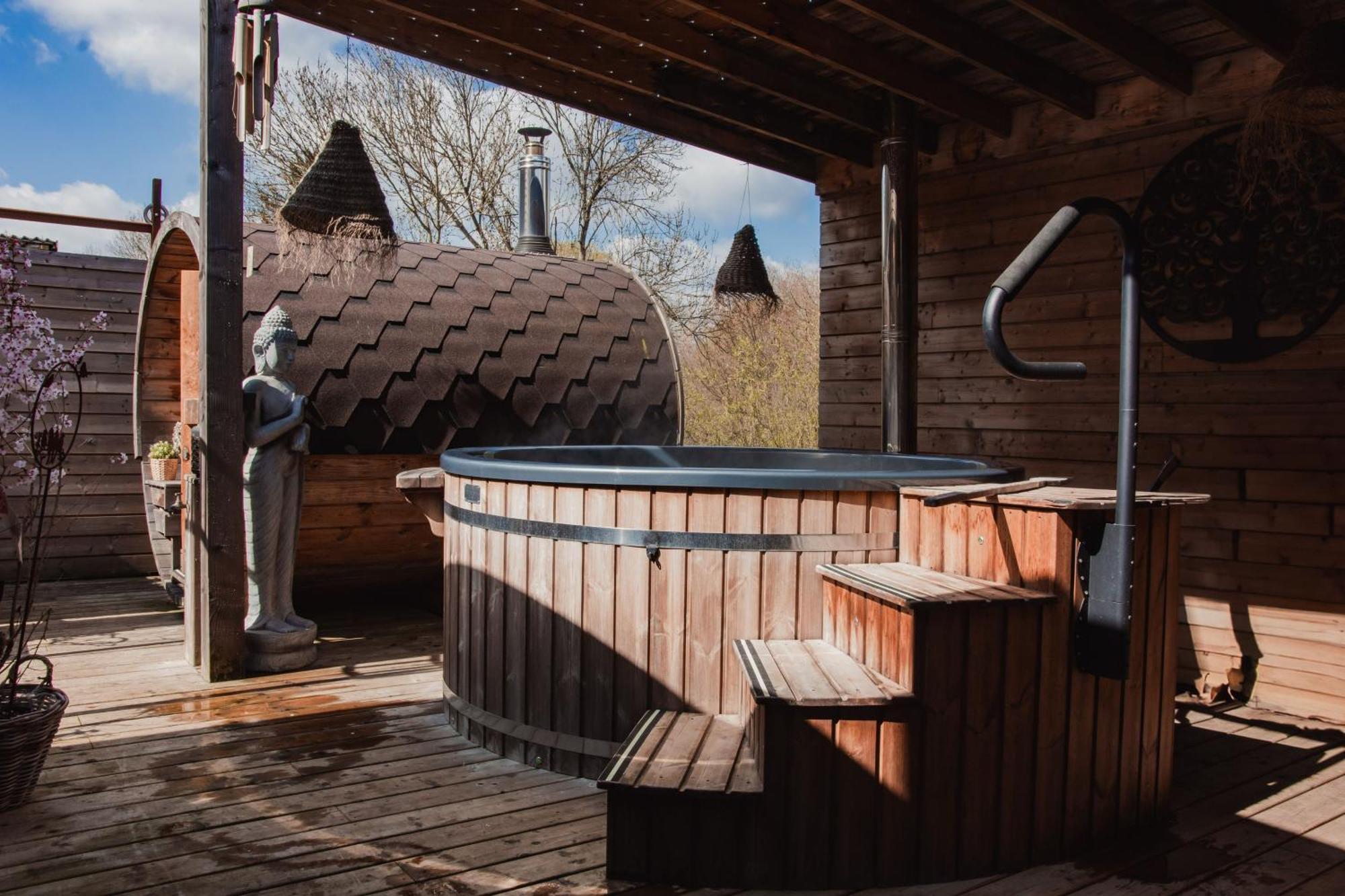 Maison D'Hote Les Notes Endormies Suite Le Refuge Walcourt Bagian luar foto