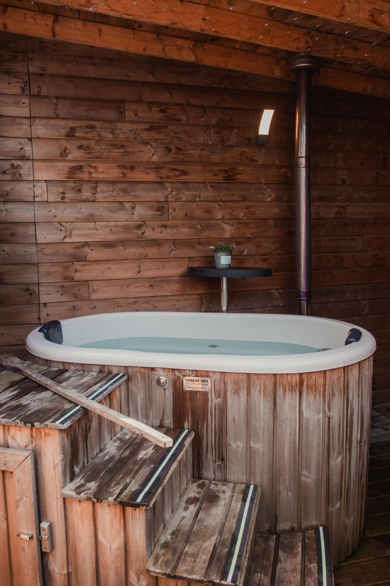 Maison D'Hote Les Notes Endormies Suite Le Refuge Walcourt Bagian luar foto
